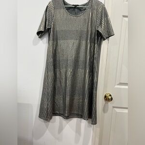 Espresso metalic dress size L
D-14